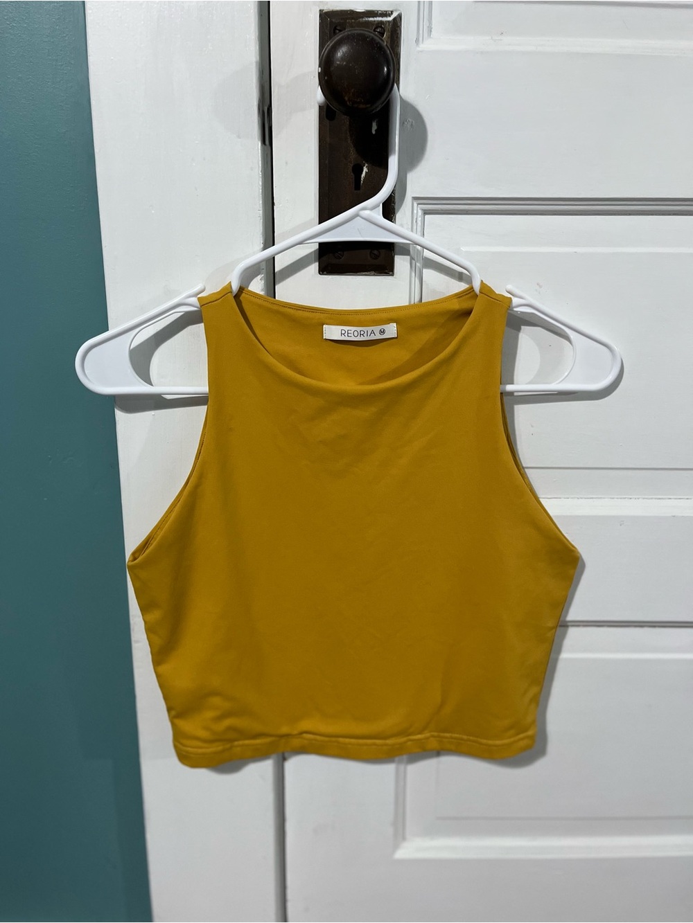 ReoRia Mustard High-Neck Crop Tank Top. Size M